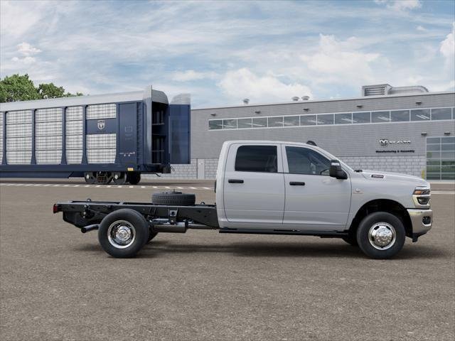 New 2026 Bright White Clear-Coat Exterior Paint Ram Tradesman image 12