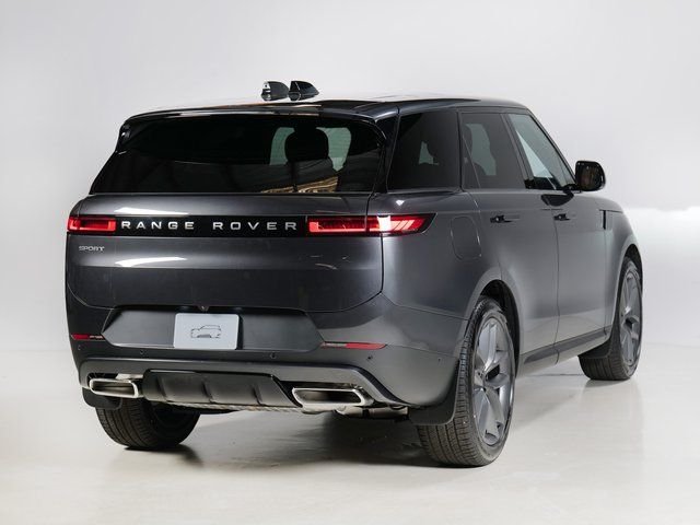New 2026 Carpathian Grey Land Rover SE image 2