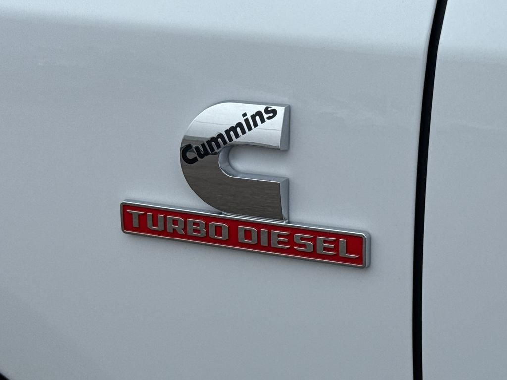 New 2026 Bright White Clear-Coat Exterior Paint RAM Laramie image 8