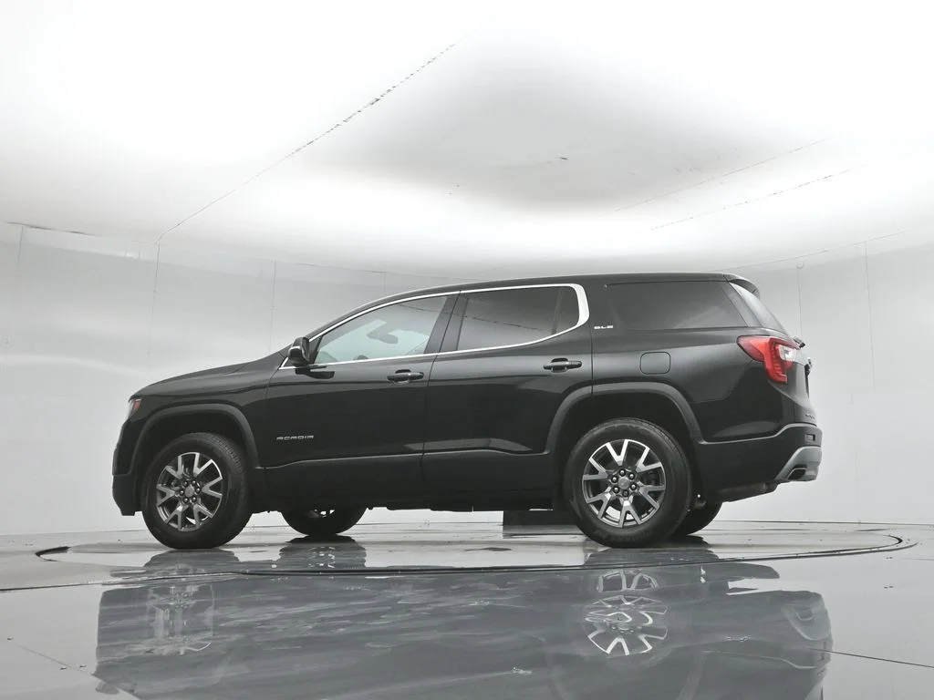 Used 2022 Black GMC SLE image 55