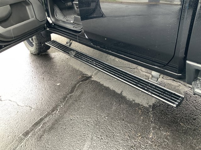 Used 2024 Onyx Black GMC AT4 image 5