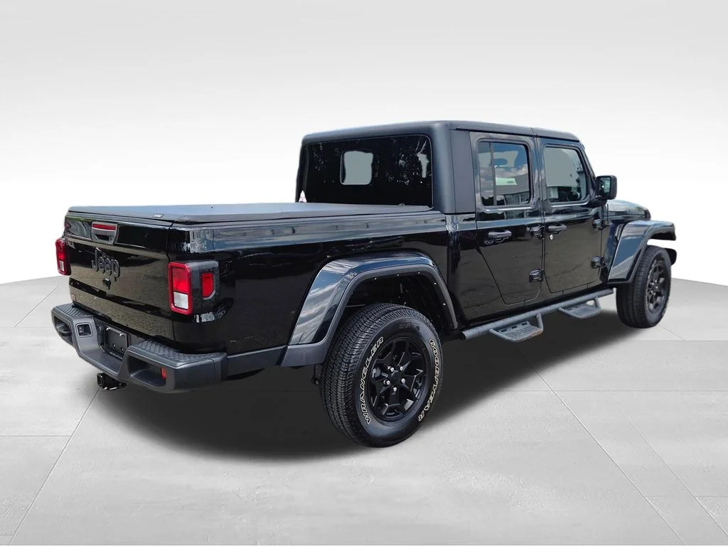 Used 2022 Black Jeep Willys image 7