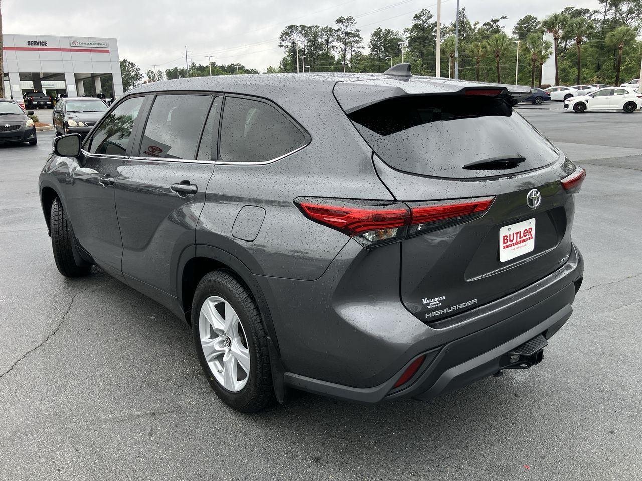 Used 2023 Gray (Magnetic Gray Metallic) Toyota LE AWD image 3