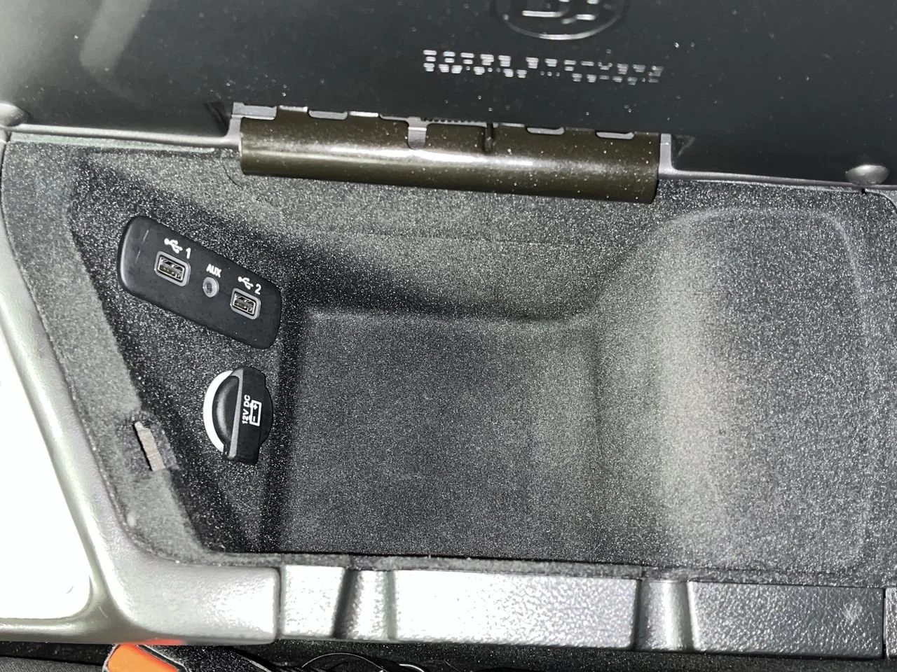 Used 2019 White Dodge SXT image 22