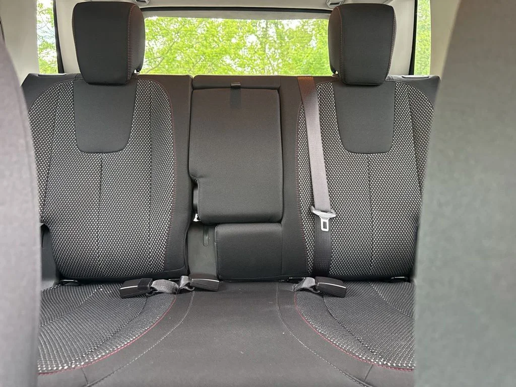 Used 2017 Red GMC SLE-2 image 21