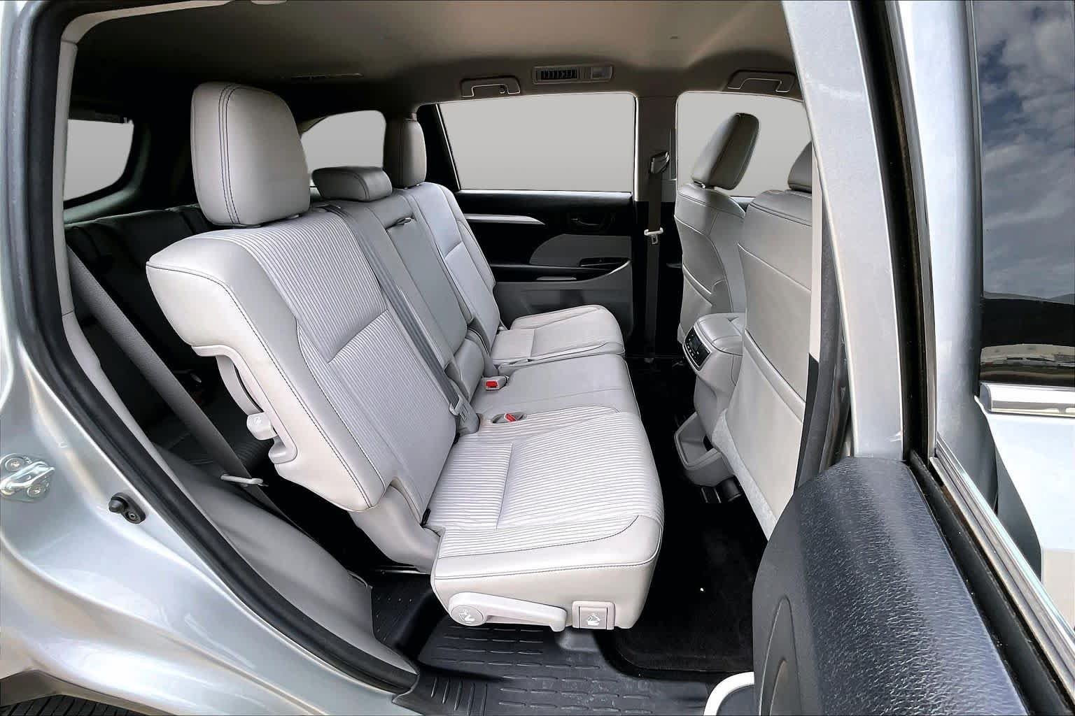 Used 2018 Celestial Silver Metallic Toyota LE Plus image 18