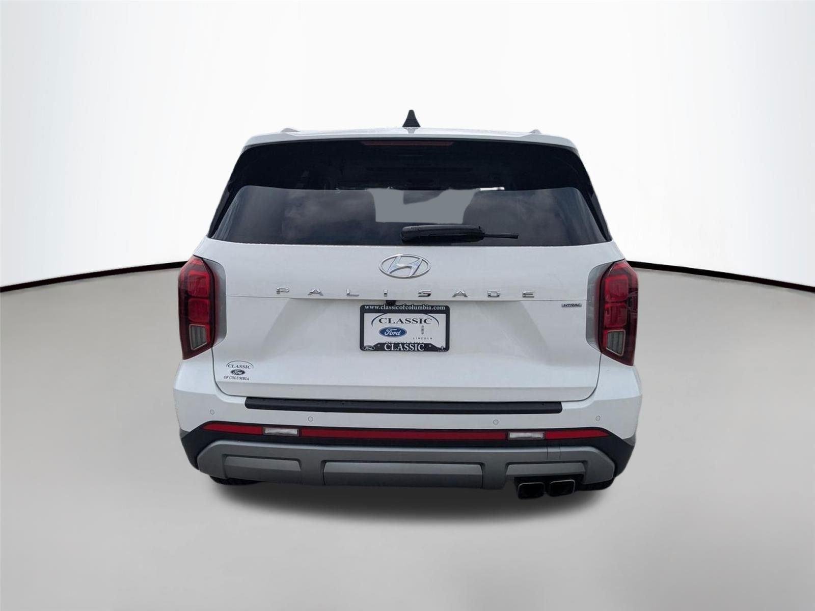 Used 2023 Silver Hyundai SEL image 7