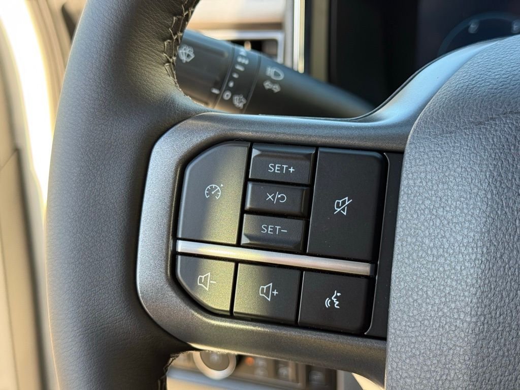 New 2026 Star White Metallic Tri-Coat Ford F-250® Lariat® image 13