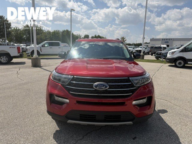Used 2023 Red Metallic Ford XLT image 2