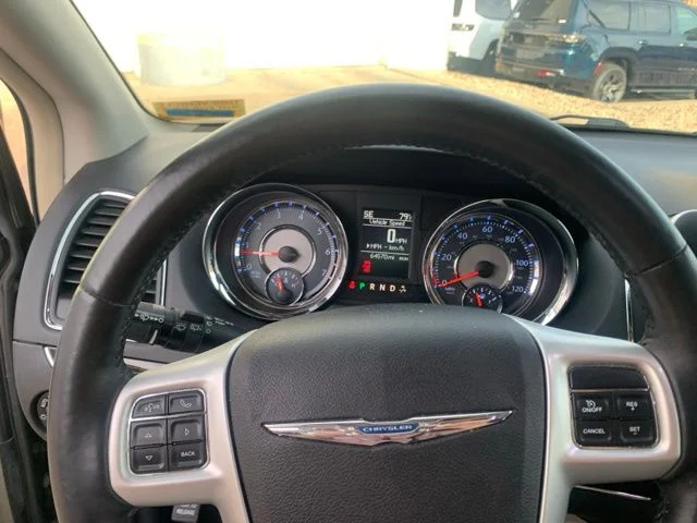 Used 2016 Crystal Metallic Chrysler Touring image 21