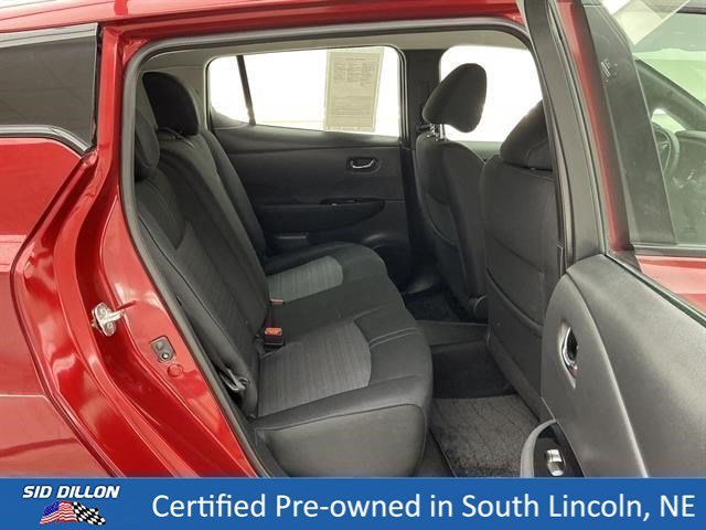 Used 2018 Scarlet Ember Nissan SV image 22