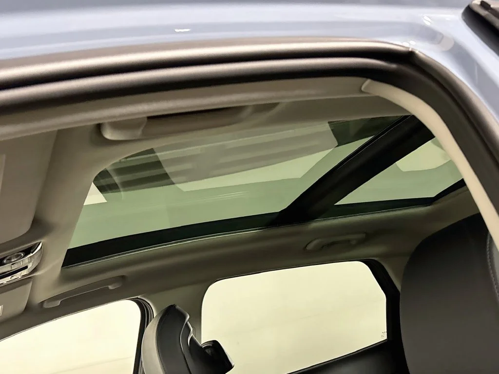 New 2027 Heritage Blue Kia EX image 18
