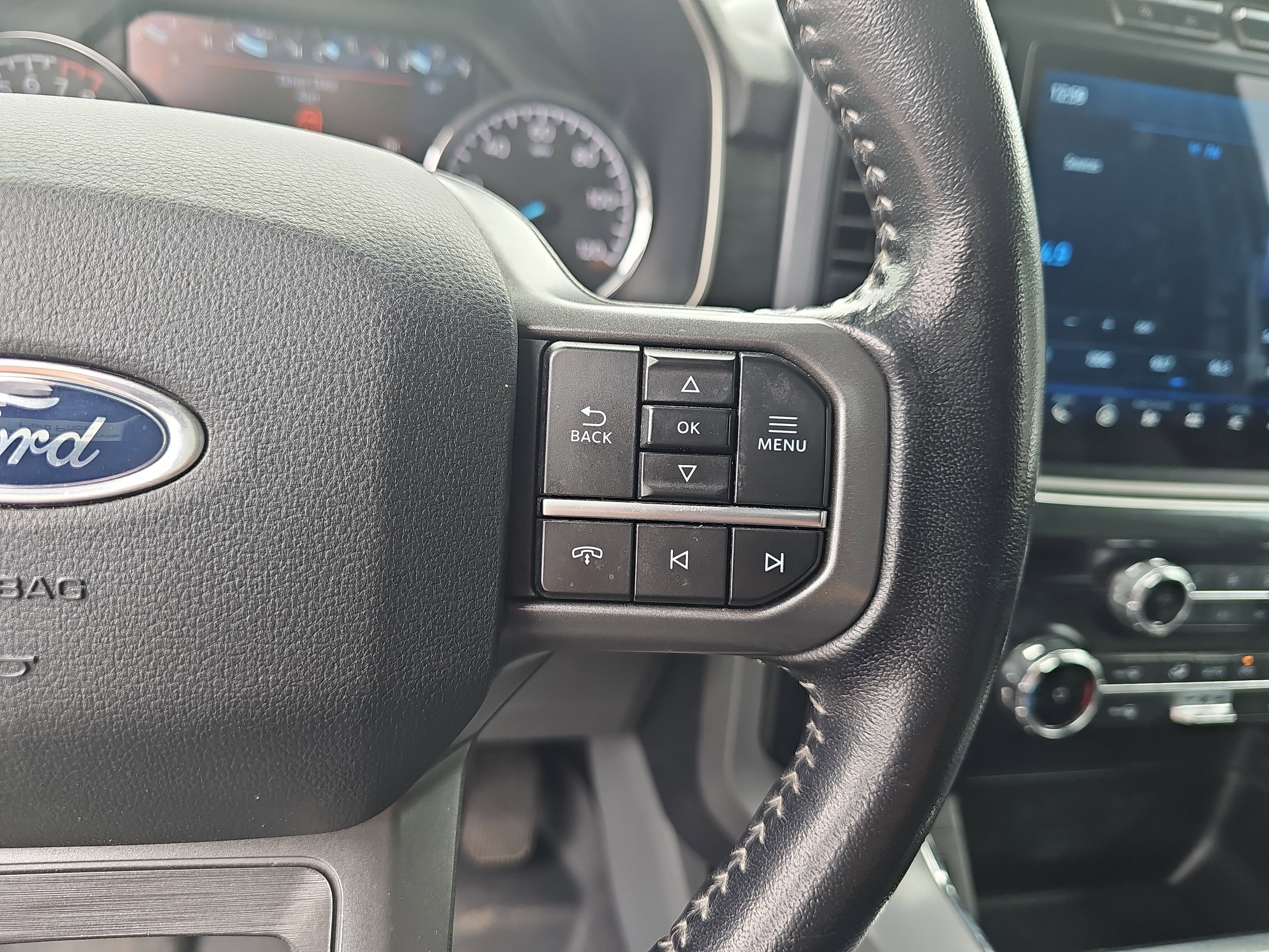 Certified Used 2024 Oxford White Ford XLT image 13