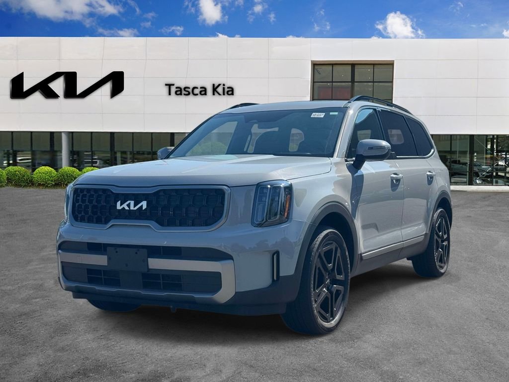 Used 2023 Gray Kia EX X-Line image 3