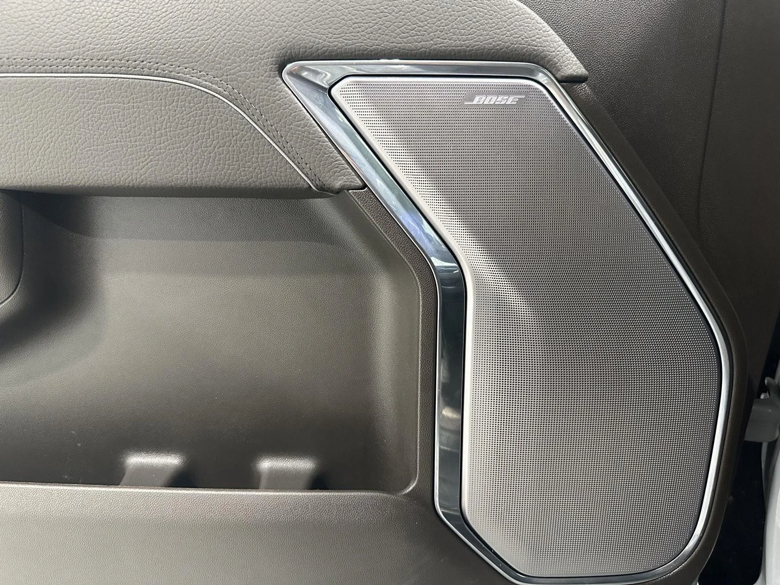 Used 2025 Thunderstorm Gray GMC Denali image 21