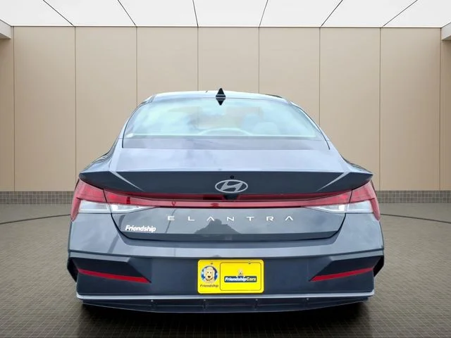 Used 2024 Gray Hyundai SEL image 10
