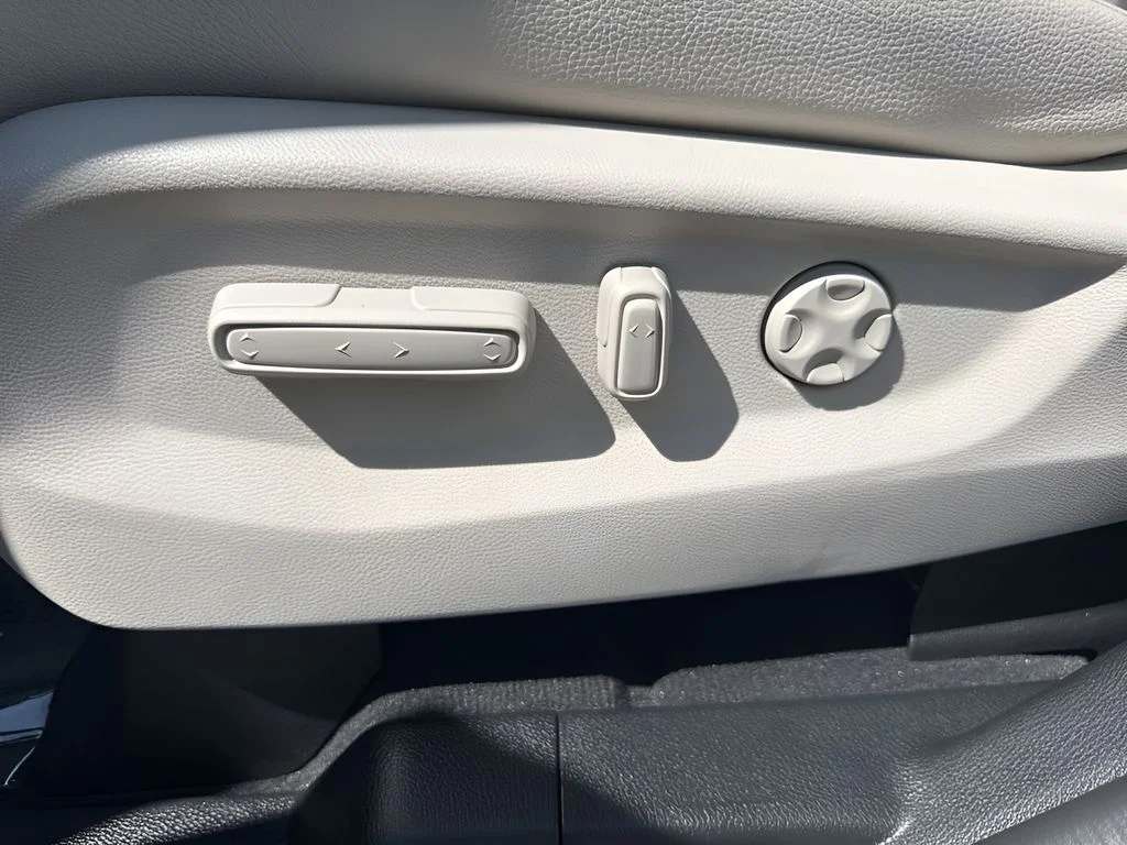 Used 2025 Gray Honda EX-L image 10