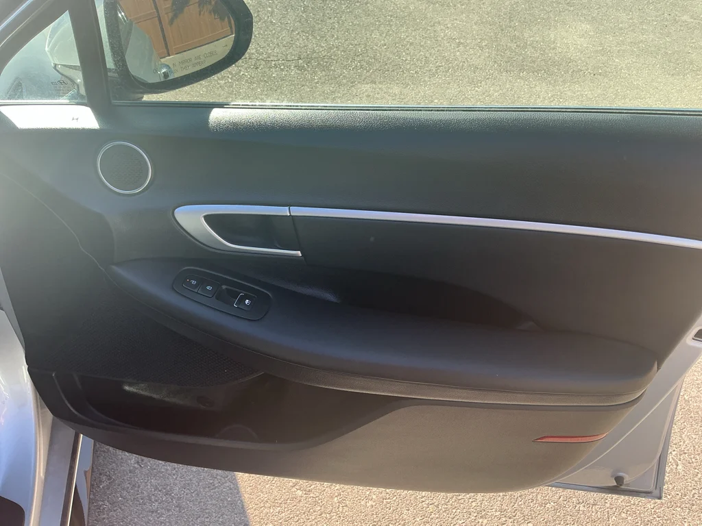 Used 2025 Aero Silver Hyundai SEL image 12