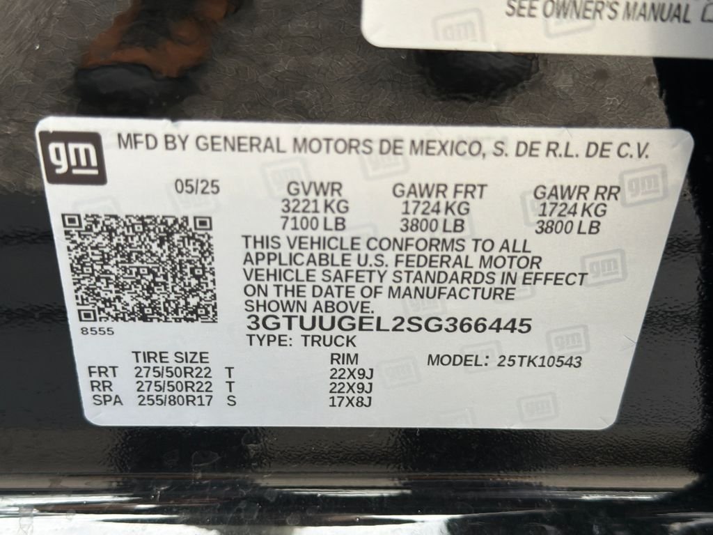 Used 2025 Onyx Black GMC Denali image 30
