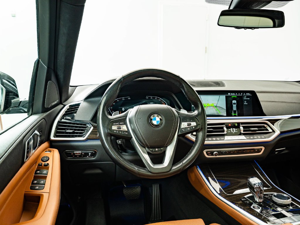 Used 2023 Black Sapphire Metallic BMW xDrive40i image 32