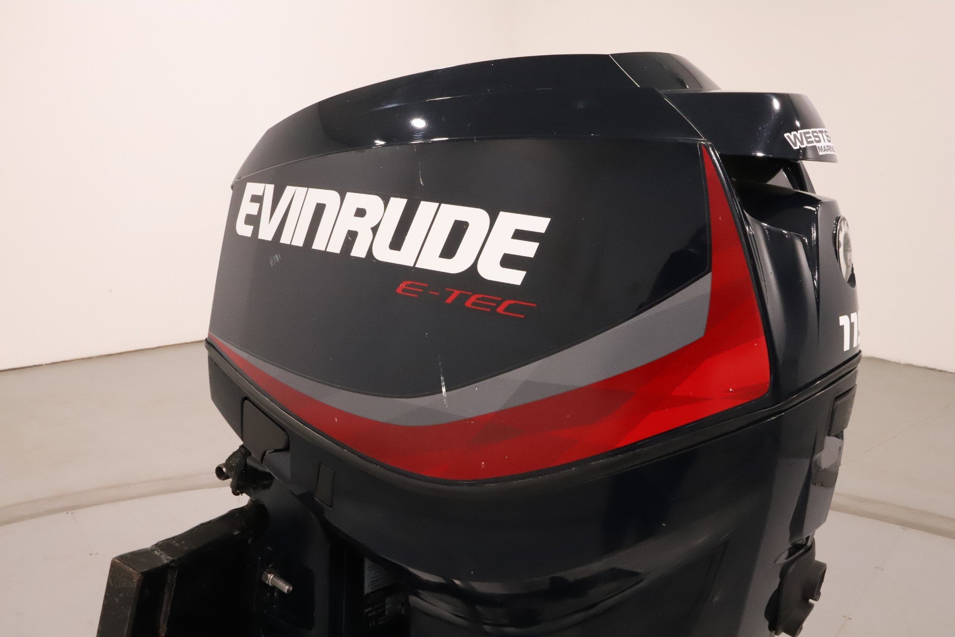 Used 2014  Evinrude  image 14