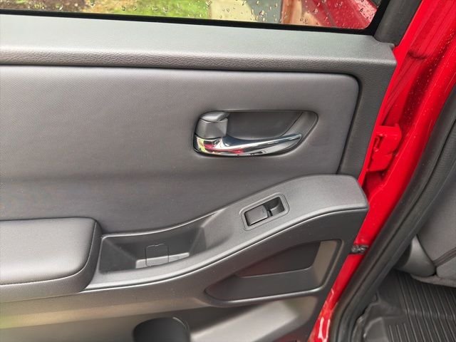 Used 2022 Red Nissan SV image 18