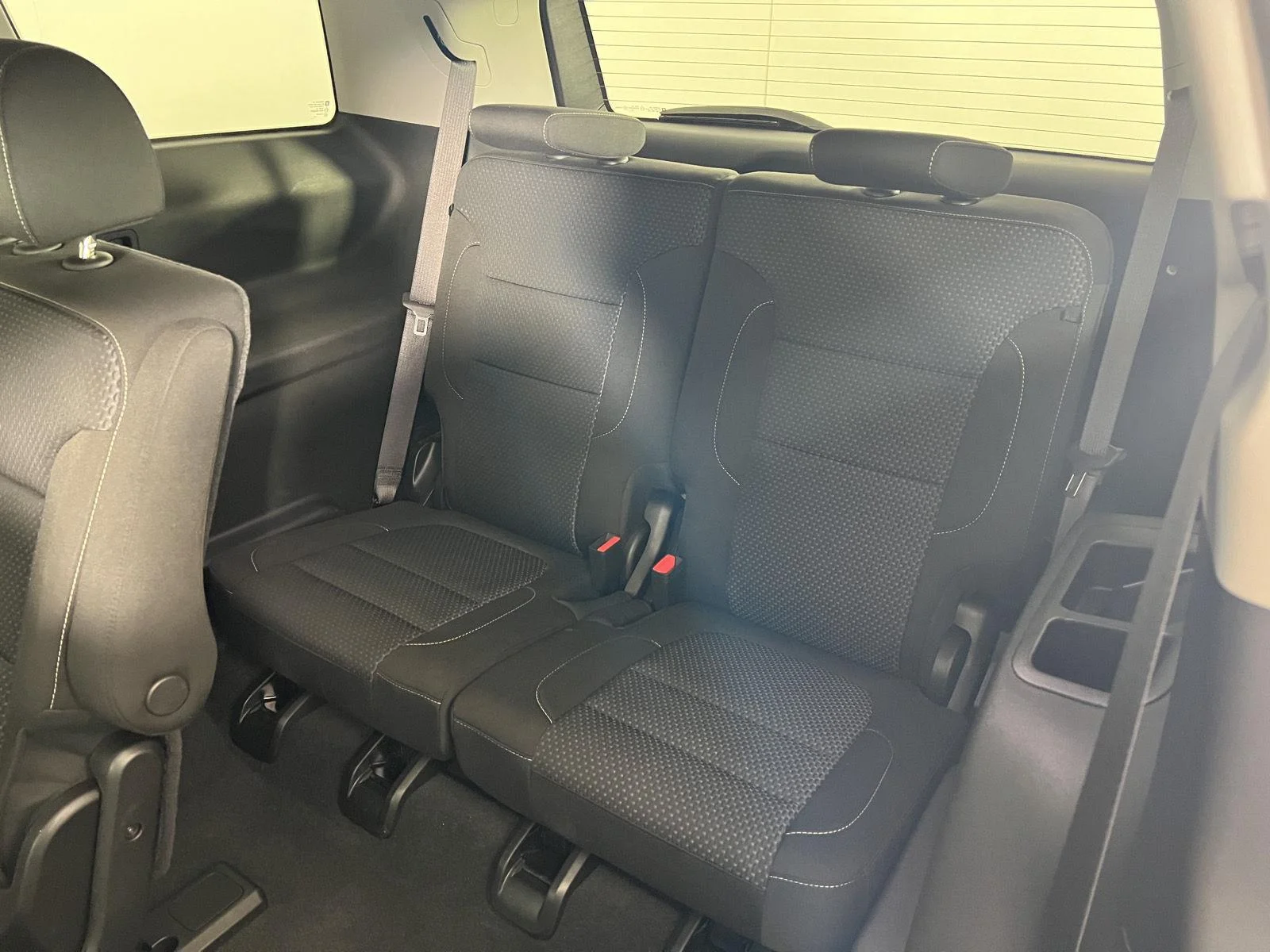 Used 2023 Sterling Metallic GMC SLE image 21