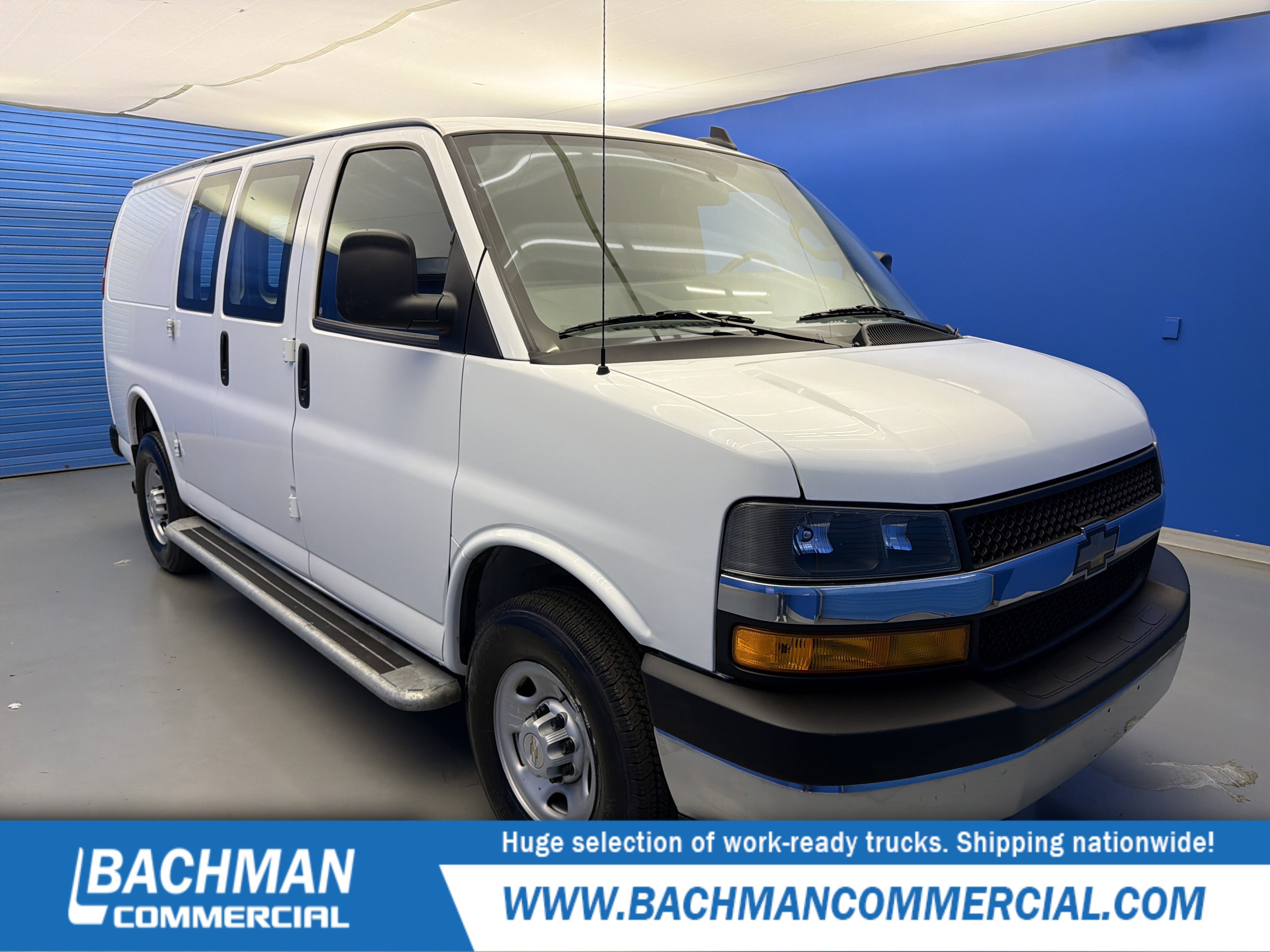 2024 Chevrolet Express 2500 Work Van HD's photo