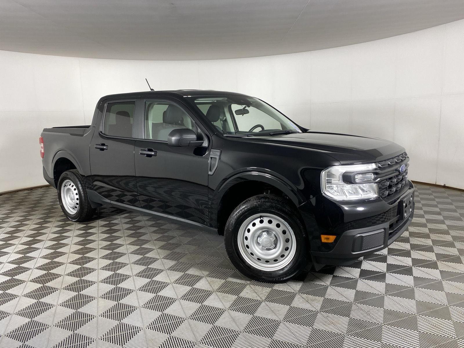 Used 2024 Shadow Black Ford XL image 10