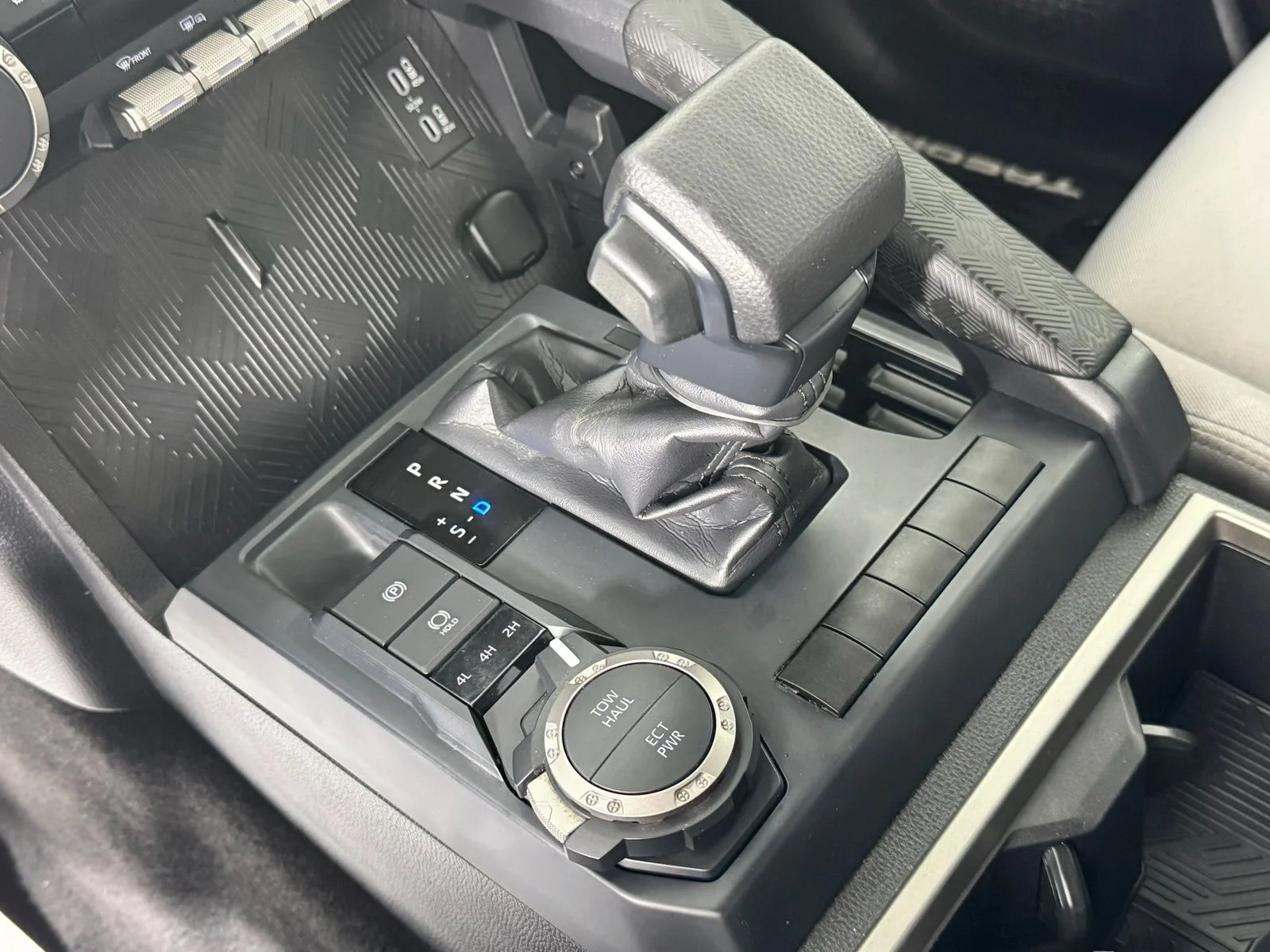 Used 2024 White Toyota SR5 image 18