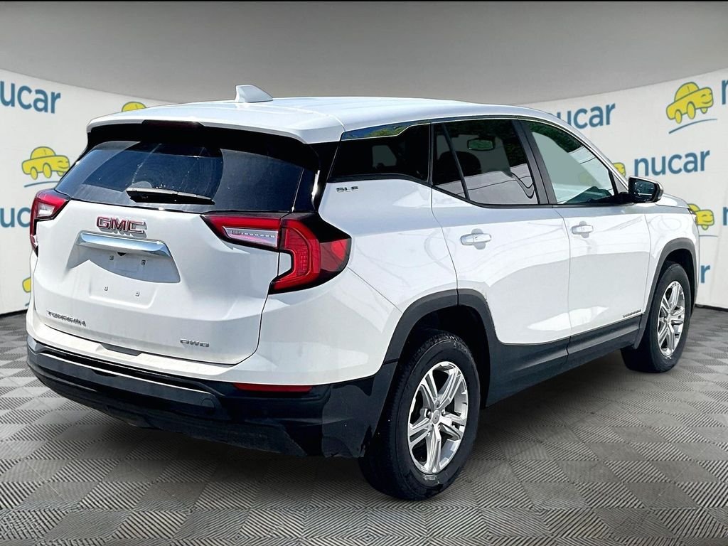 Used 2024 Summit White GMC SLE image 6