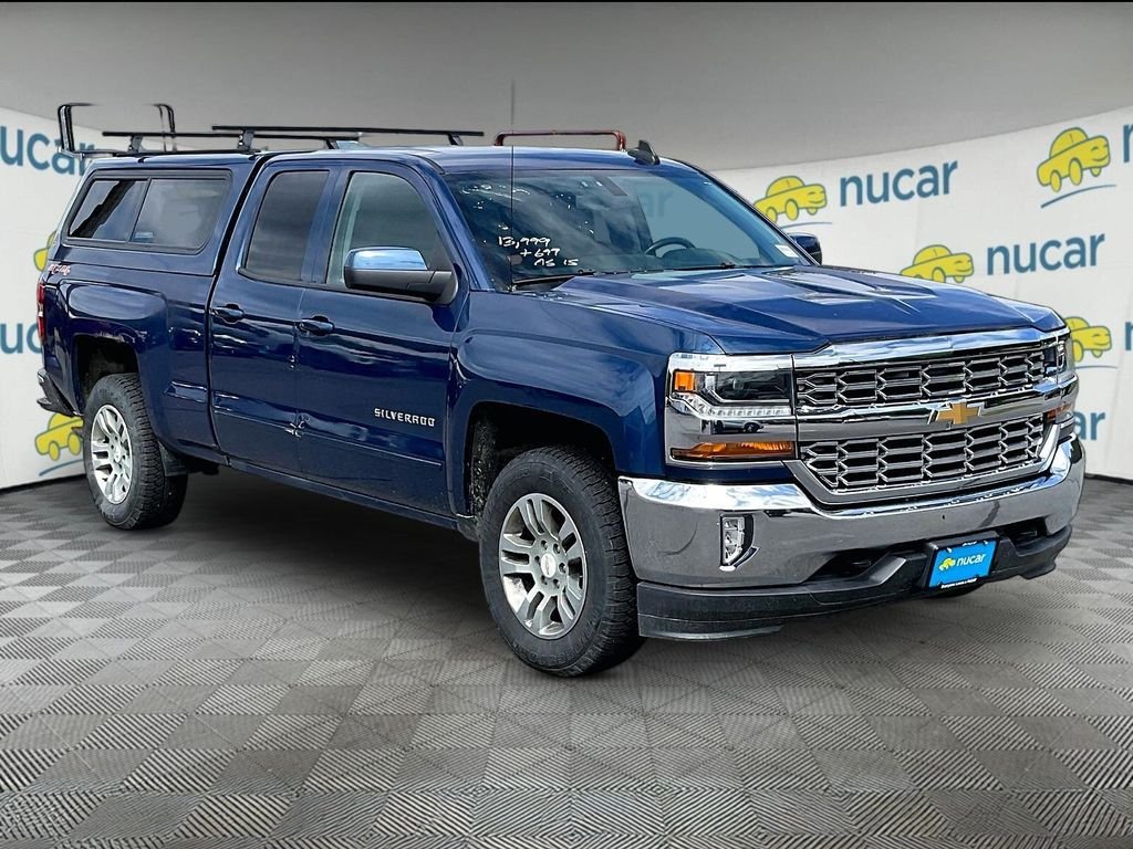 Used 2016 Deep Ocean Blue Metallic Chevrolet  image 1
