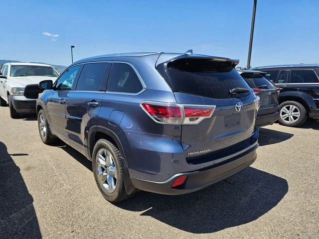 Used 2015 Shoreline Mist Toyota Limited Platinum V6 image 11