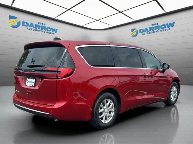 New 2027 Red Hot Pearl-Coat Exterior Paint Chrysler Select image 5