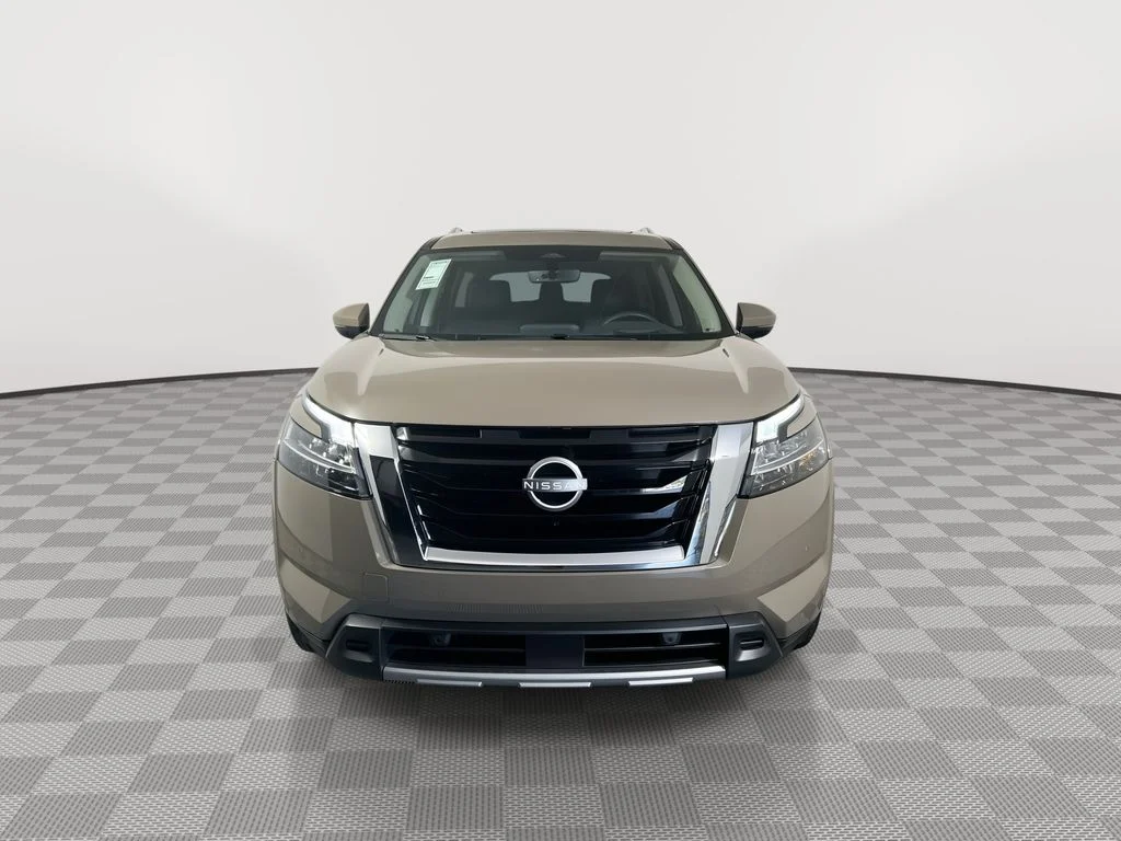 Used 2024 Beige Nissan Platinum image 2