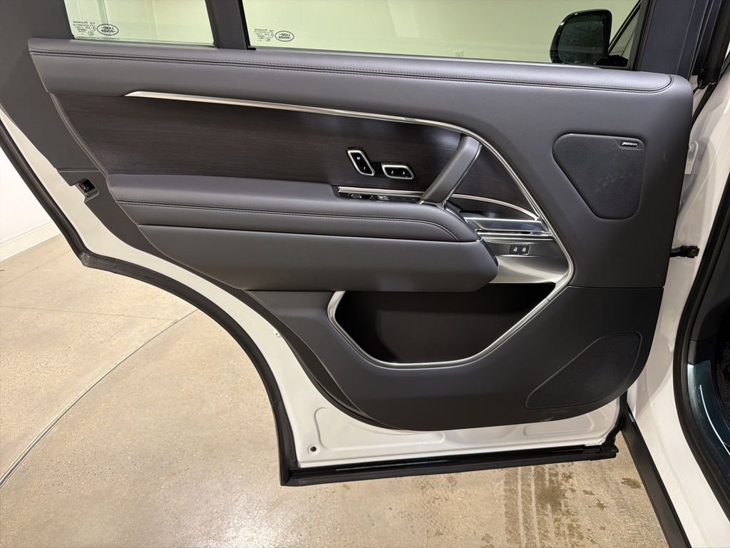 2026 Land Rover Range Rover SE - Photo 20