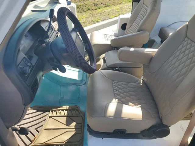 Used 1996 White Ford XLT image 5