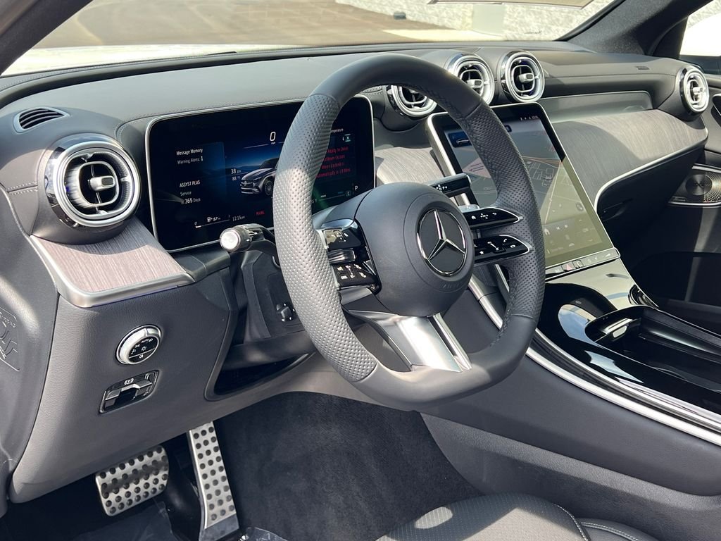 New 2026 Polar White Mercedes-Benz GLC 300 image 16
