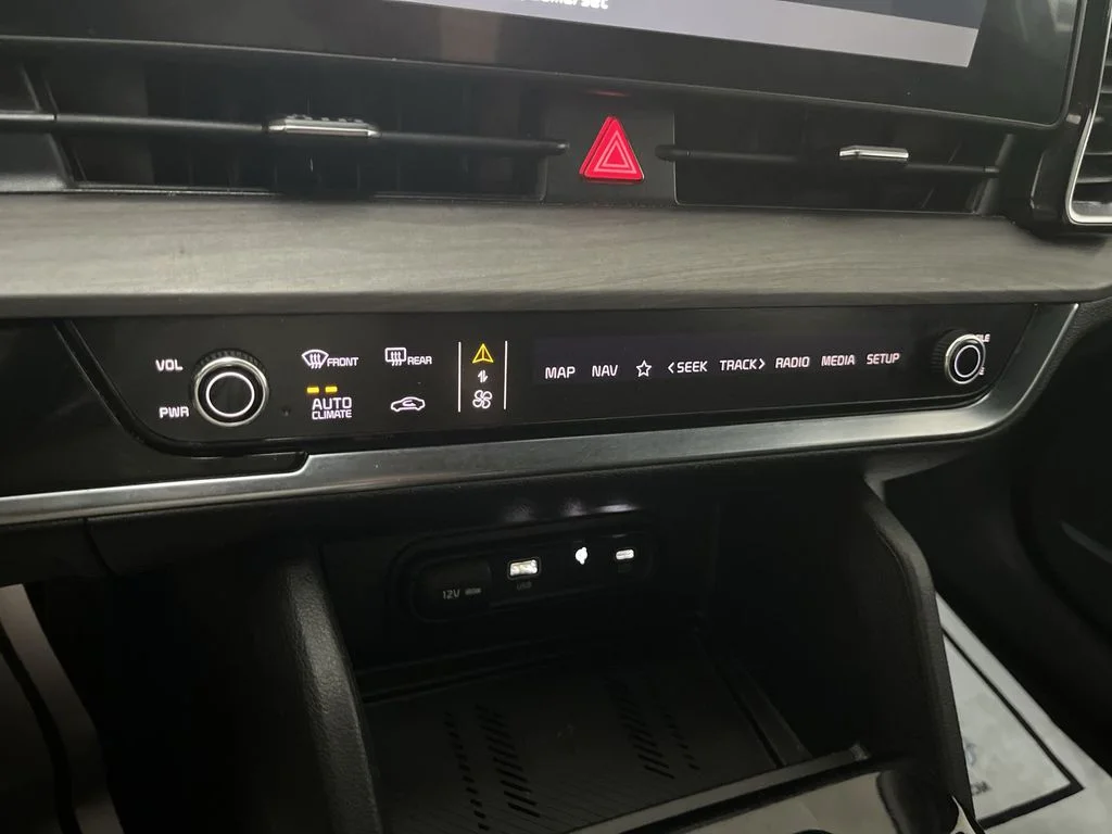Used 2023 Red Kia X-Line image 23
