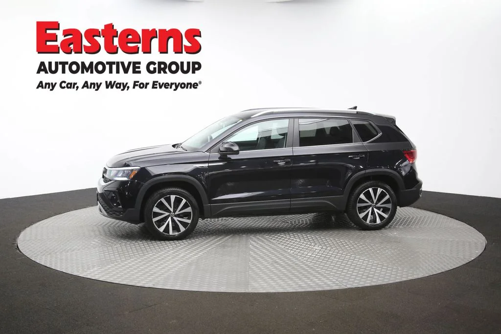 Used 2022 Black Volkswagen 1.5T SE image 55
