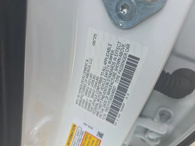 Used 2025 White Honda LX image 34