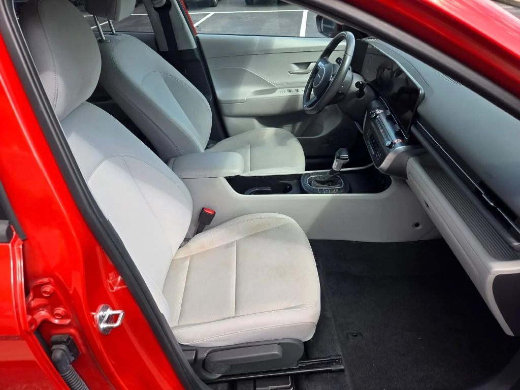 Used 2025 Orange Hyundai SEL image 6