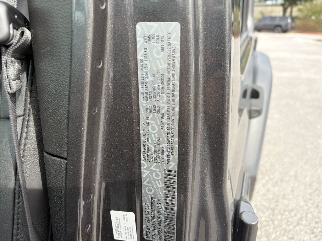 Used 2023 Gray Jeep Rubicon image 34