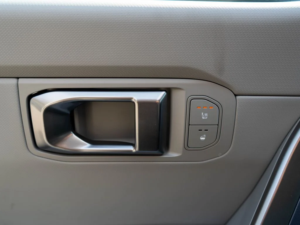 New 2027 Pale Gray Kia X-Line S image 18