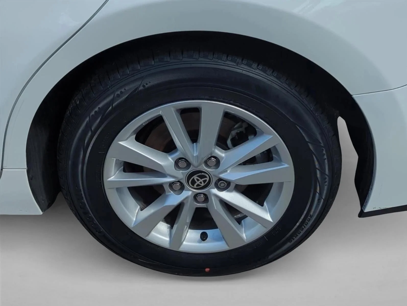 Used 2025 White Toyota LE image 9