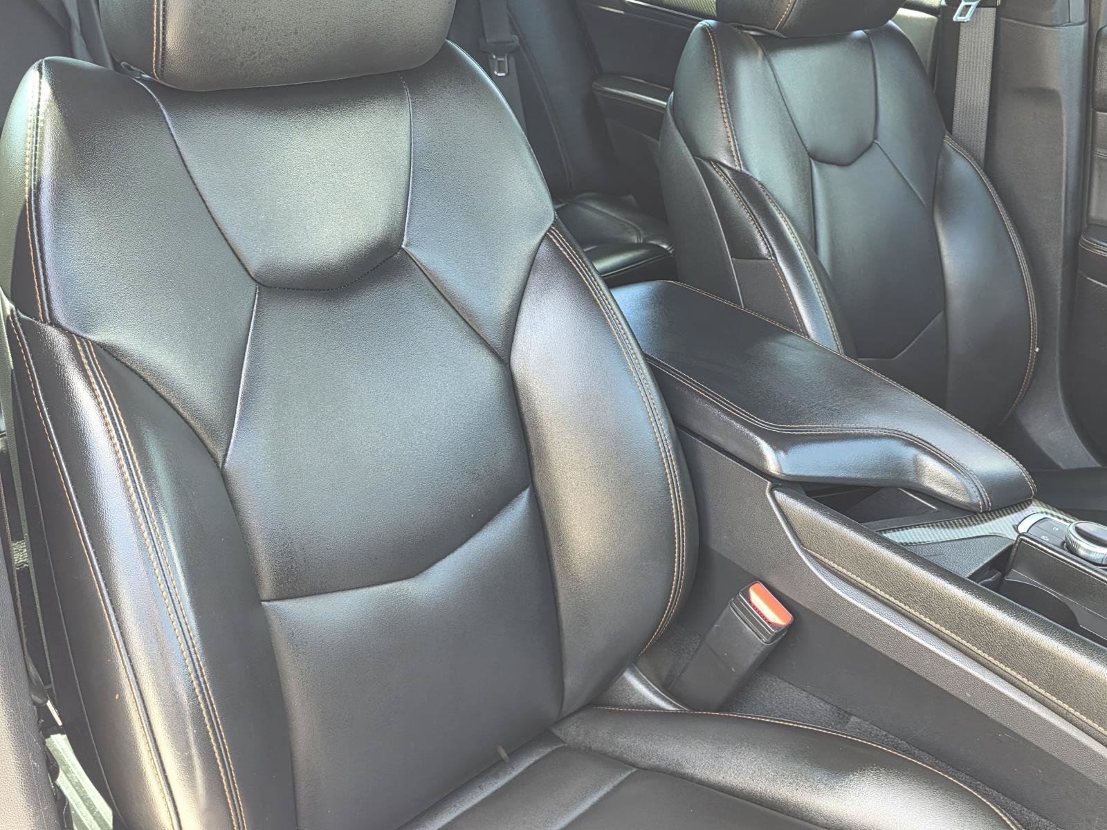Used 2021 SUMMIT WHITE Cadillac Sport image 21