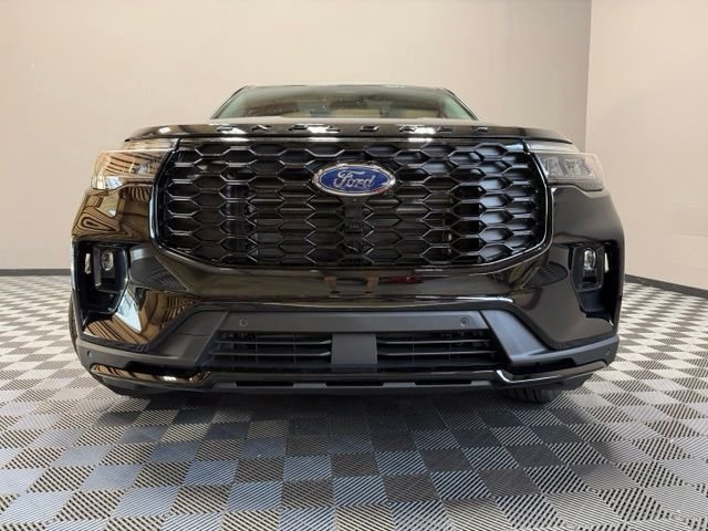 New 2026 Agate Black Metallic Ford ST-Line image 3