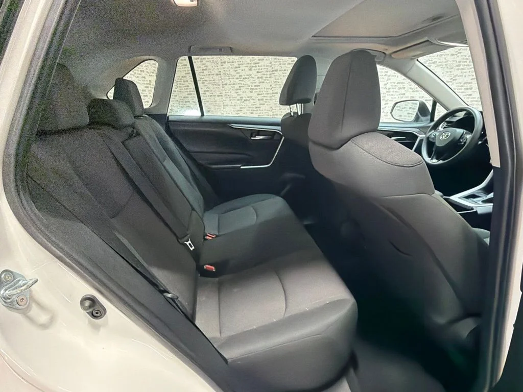 Used 2023 White Toyota XLE image 10