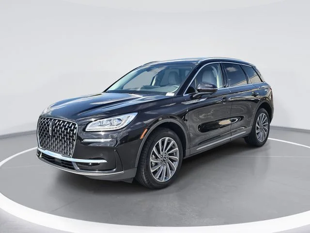 Used 2023 Black Lincoln Reserve image 1
