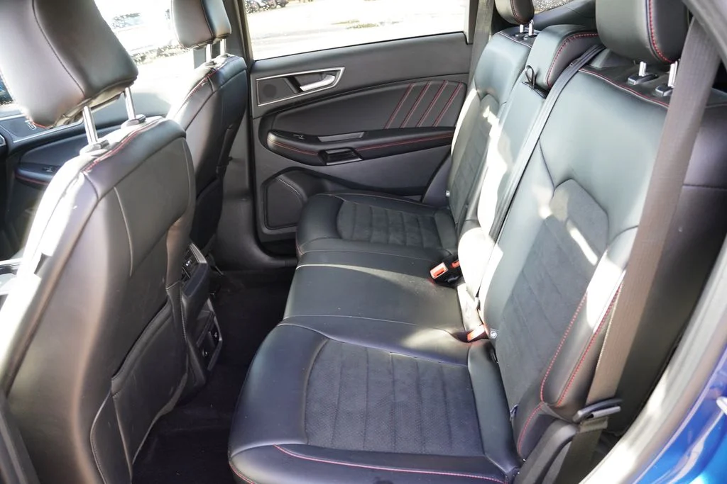 Used 2023 Atlas Blue Metallic Ford ST Line image 18
